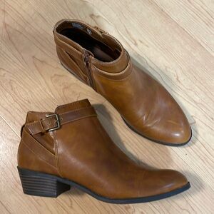 American Eagle boots